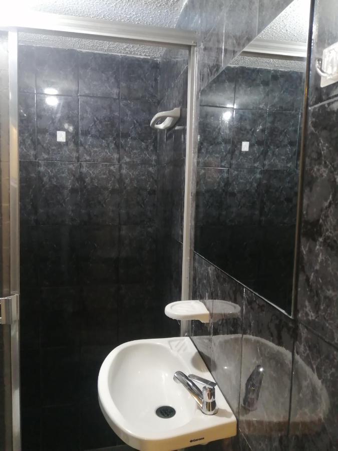 Habitacion Privada Cerca Al Aeropuerto Y Terminal Bogota Ngoại thất bức ảnh